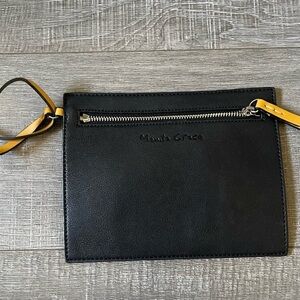 Manila Grace Flat Wristlet Clutch black
